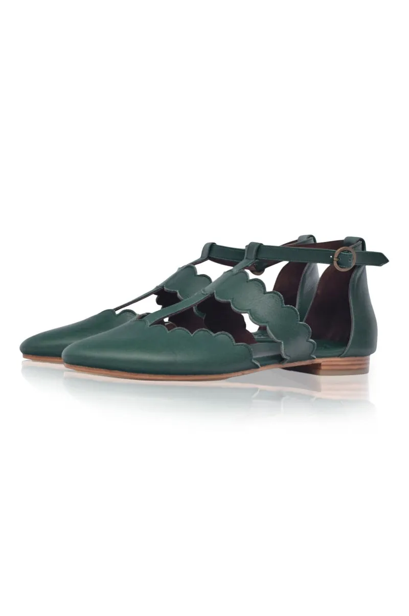 Gardenia Pointy Toe Leather Flats in Emerald