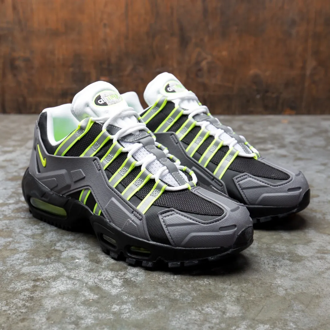 Nike Men Air Max 95 Ndstrkt (black / neon yellow-medium grey)