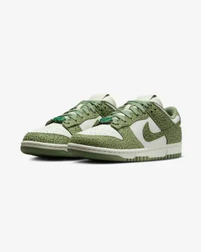 NIKE WOMEN'S DUNK LOW PRM - OILGREEN/ TREELINE/ SAIL